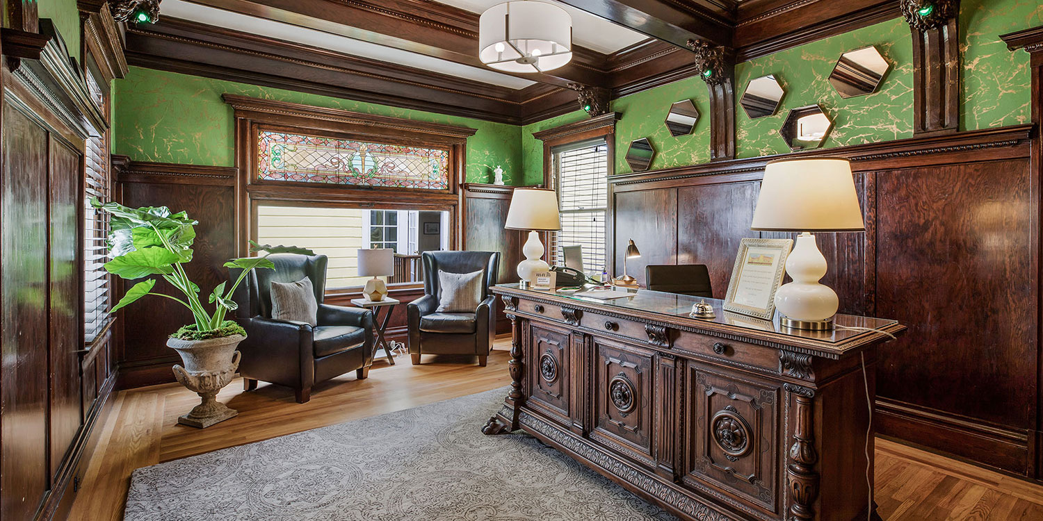 IDEALLY LOCATED NEAR POPULAR SAN FRANCISCO ATTRACTIONS